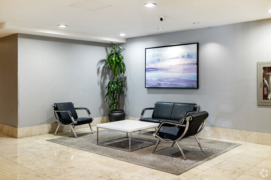 More Photos Of 5757 W Century Blvd, Los Angeles Office For Lease