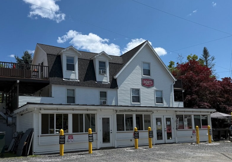 Primary Photo Of 28 Union St, Boothbay Harbor Restaurant For Sale