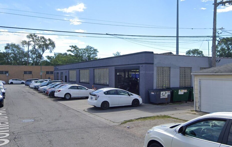 More Photos Of 3464 N Knox Ave, Chicago Service For Sale