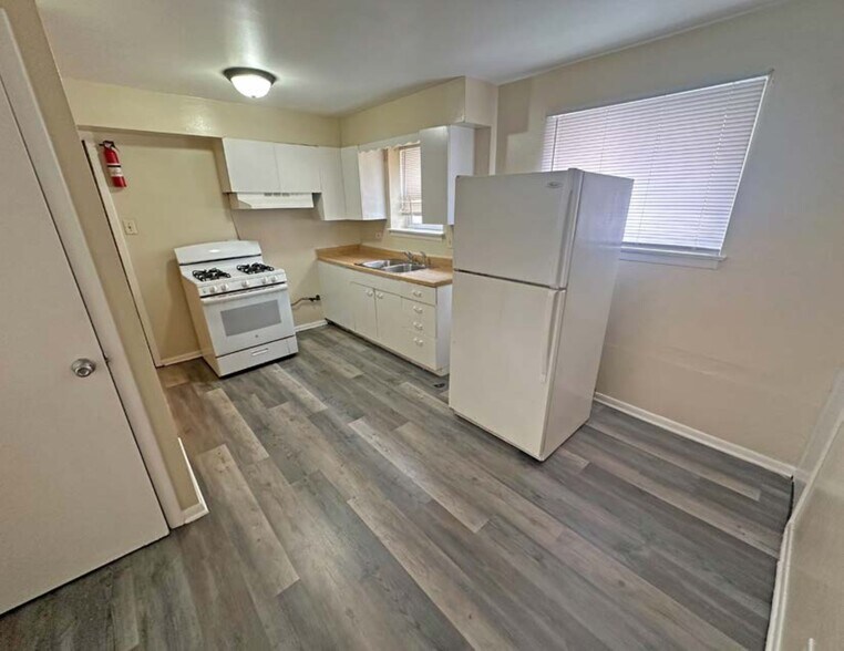 More Photos Of 3631 147th St, Midlothian Apartments For Sale