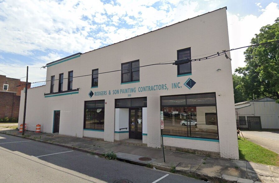 More Photos Of 222 N Market St, Petersburg Warehouse For Sale