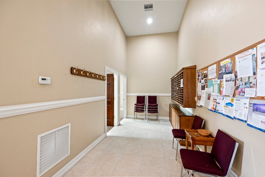 More Photos Of 5056 FL-47, Lake City Specialty For Sale