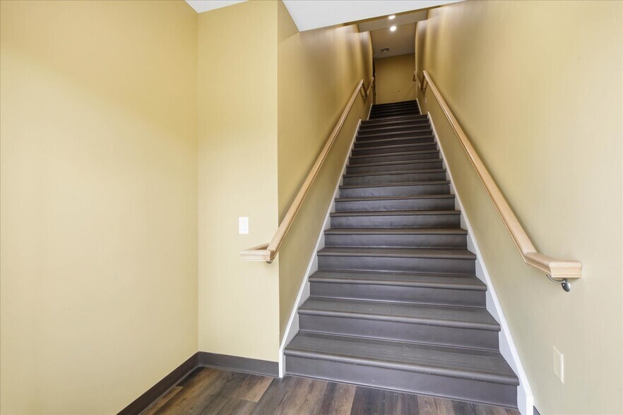 More Photos Of 641 S Prince St, Lancaster Storefront For Sale