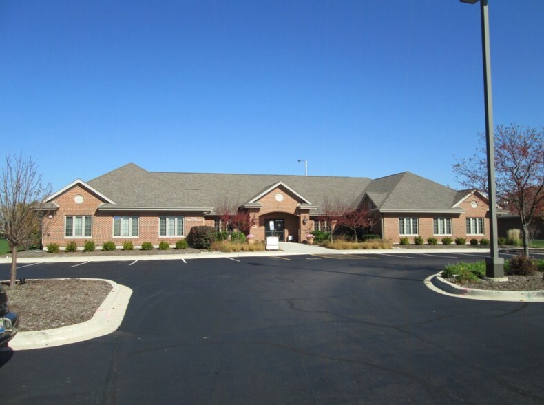 More Photos Of 1879 Bay Scott Cir, Naperville Medical For Lease