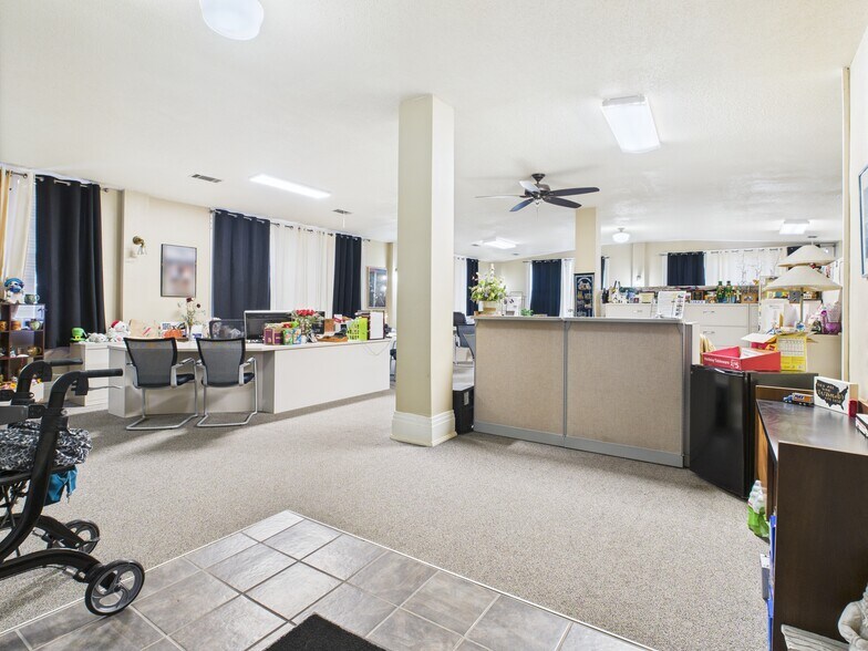 More Photos Of 619 Blondeau St, Keokuk Office For Sale