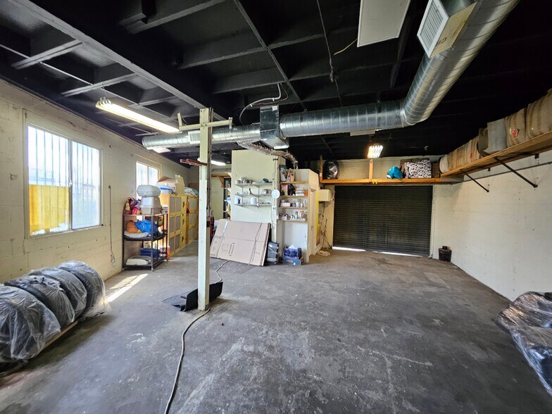 More Photos Of 6524 8th Ave, Los Angeles Warehouse For Lease
