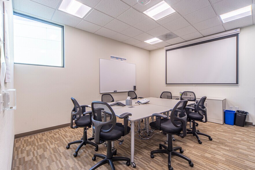 More Photos Of 2755 Pence Loop SE, Salem Medical For Sale