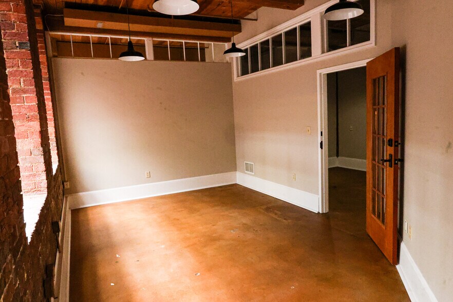 More Photos Of 200 Brookstown Ave, Winston-Salem Loft Creative Space For Lease