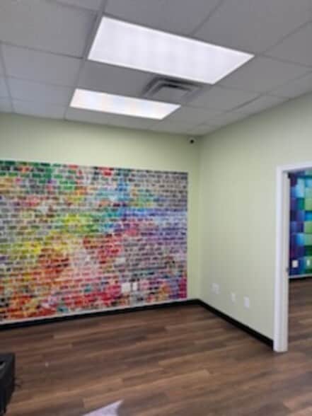 More Photos Of 38 E Main St, Hampton Office For Lease