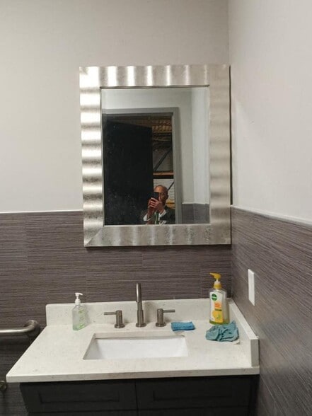 More Photos Of 5945 Peachtree Cors E, Peachtree Corners Flex For Sale