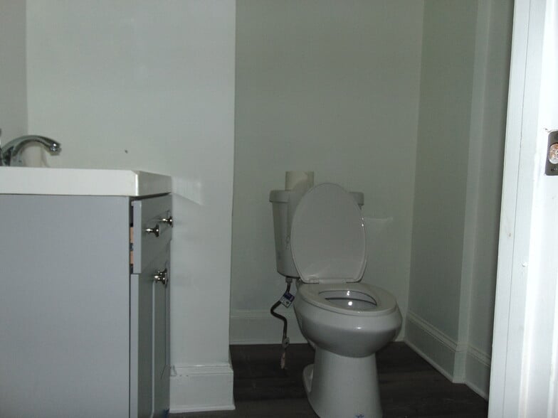 More Photos Of 6277 Memorial Dr, Stone Mountain Medical For Sale