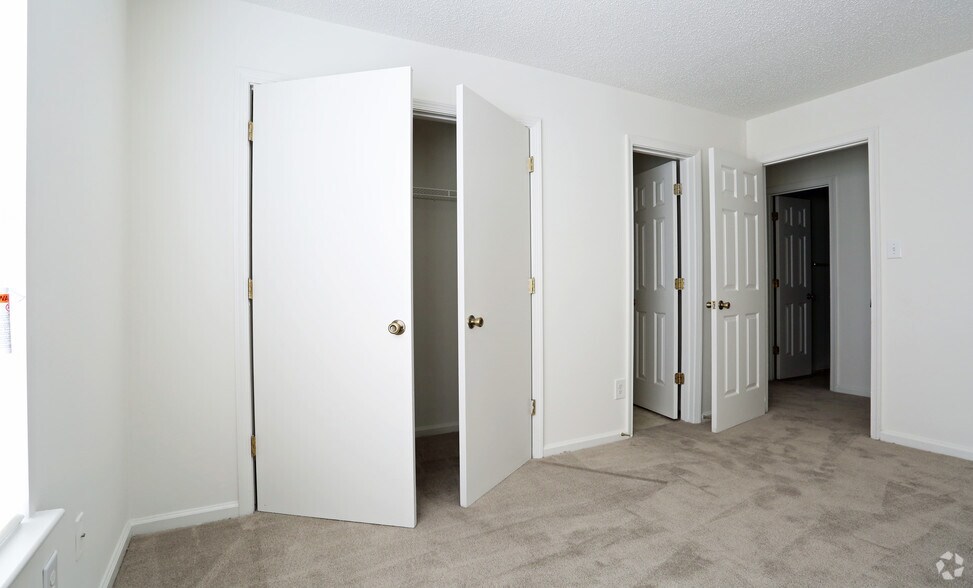 More Photos Of 1201 Edenham Ct, Virginia Beach Apartments For Sale