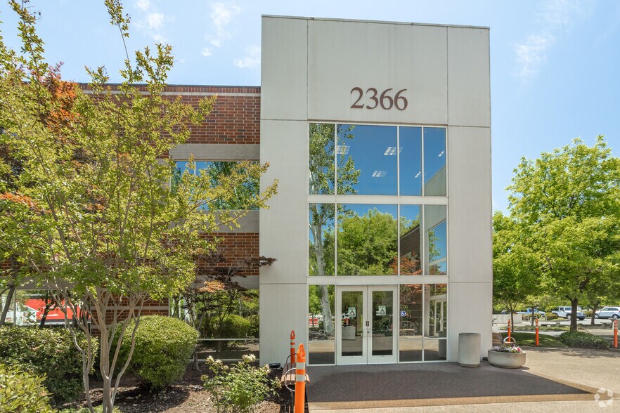 More Photos Of 2366 Gold Meadow Way, Gold River Loft Creative Space For Sale