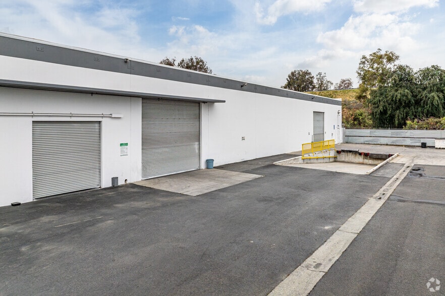 More Photos Of 8731 & 8741 Pioneer Blvd, Santa Fe Springs Warehouse For Lease