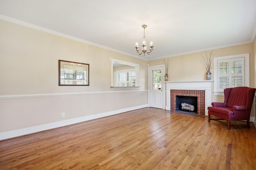 More Photos Of 1008 W Vernon Ave, Kinston Office For Sale
