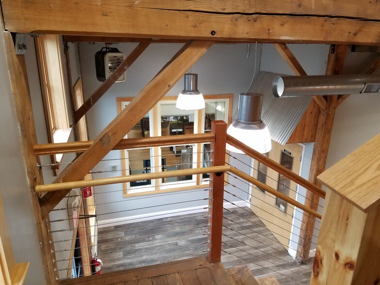 More Photos Of 60 Pleasant St, Ashland Flex For Lease