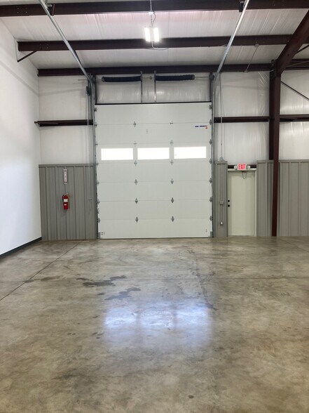 More Photos Of 3301 Malibu Dr, Jonesboro Light Distribution For Lease