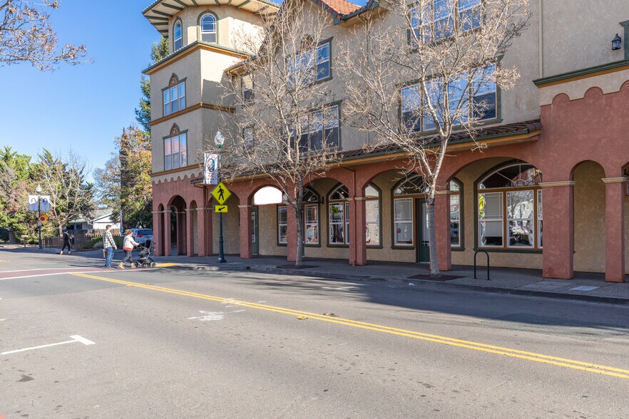 More Photos Of 220 Windsor River Rd, Windsor Apartments For Sale