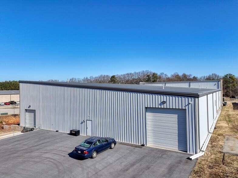 More Photos Of 3663 Southland Dr, Flowery Branch Warehouse For Sale