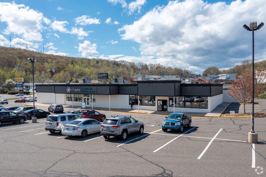 More Photos Of 829-855 Lakewood Rd, Waterbury Unknown For Lease