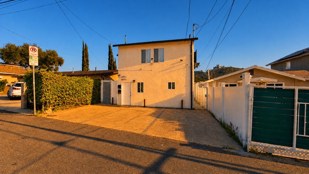 More Photos Of , Tujunga Office For Sale