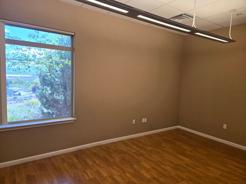 More Photos Of 1160 Selmi Dr, Reno Office For Lease