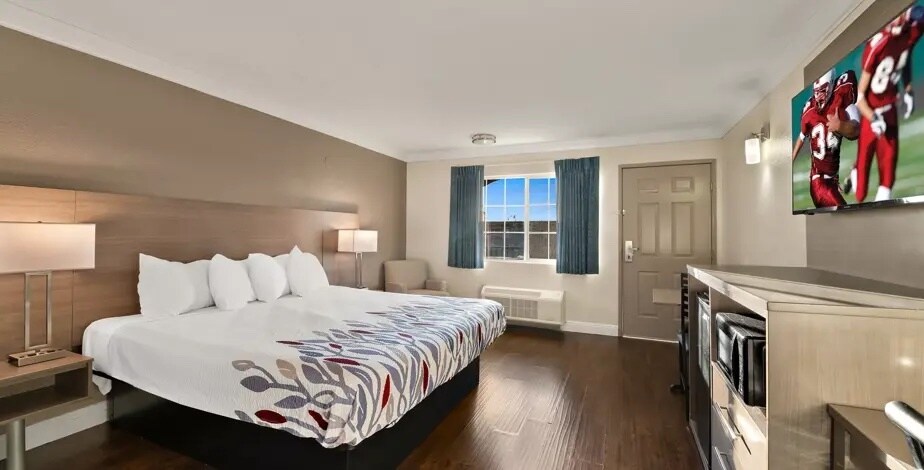 More Photos Of 8730 Artesia Blvd, Bellflower Hotel For Sale