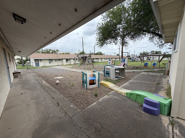 More Photos Of 4300 S Business Highway 281, Edinburg Specialty For Lease
