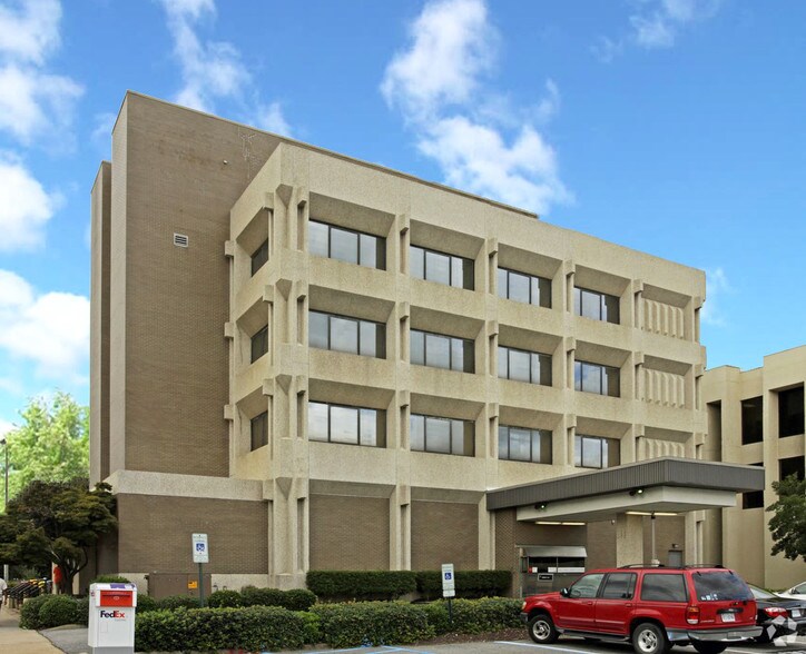 More Photos Of 2700 Washington Ave, Newport News Office For Sale