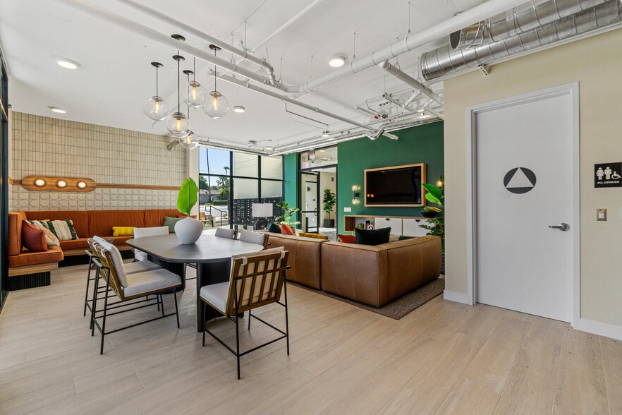 More Photos Of 1559 N Santa Fe Ave, Vista Apartments For Sale