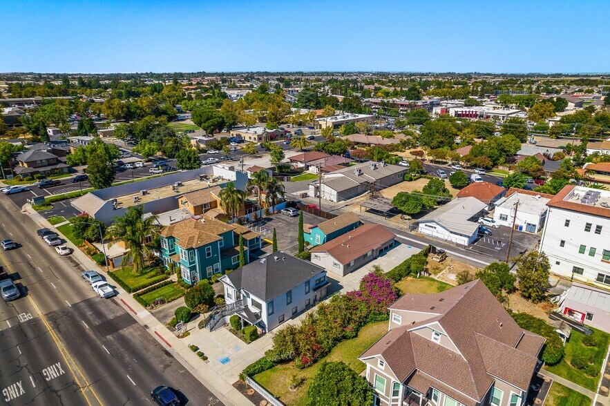 More Photos Of 8336 Brentwood Blvd, Brentwood Office Residential For Sale