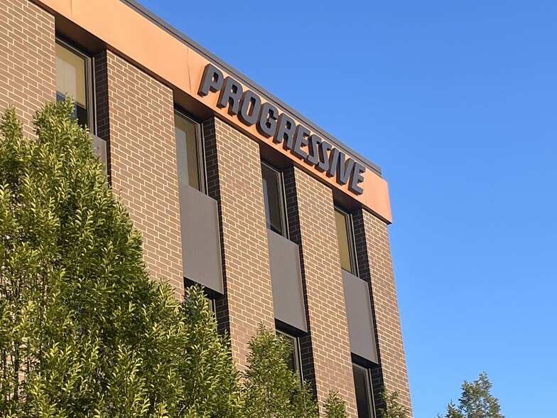 More Photos Of 833 W Lincoln Hwy, Schererville Office For Lease