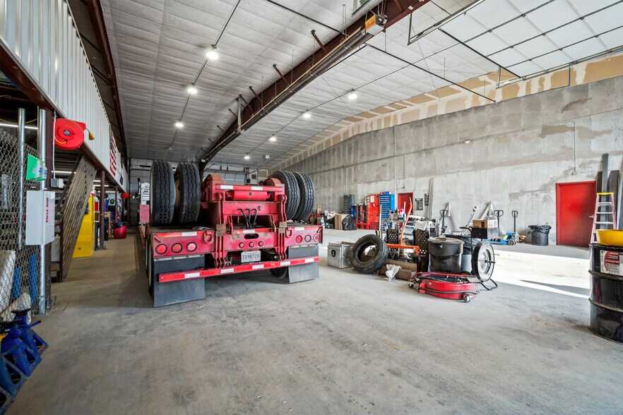 More Photos Of 15784 County Road 36, Platteville Warehouse For Lease