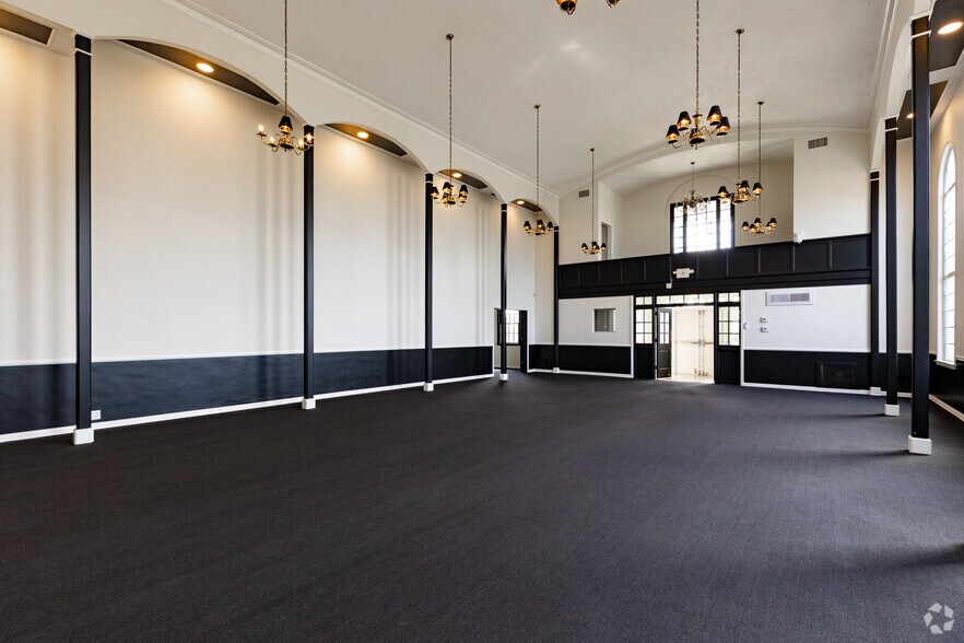 More Photos Of 619 S Prairie Ave, Inglewood Loft Creative Space For Lease