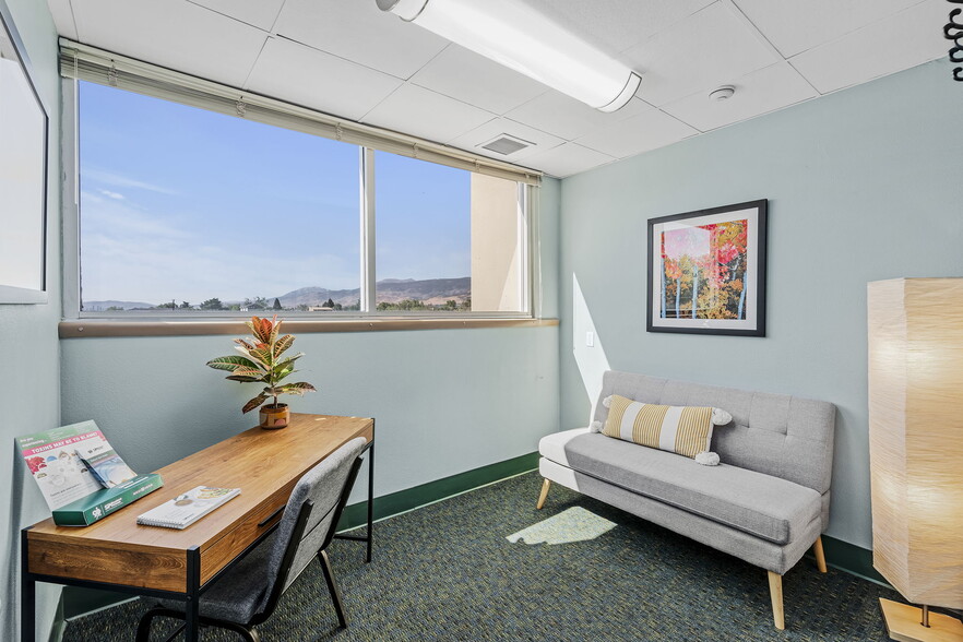 More Photos Of 890 Mill St, Reno Medical For Lease