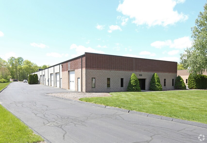 Primary Photo Of 105 W Dudley Town Rd, Bloomfield Warehouse For Lease