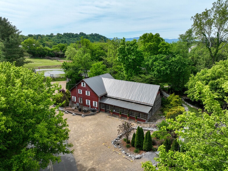 Primary Photo Of 715 Carson Creek Rd, Limestone Specialty For Sale