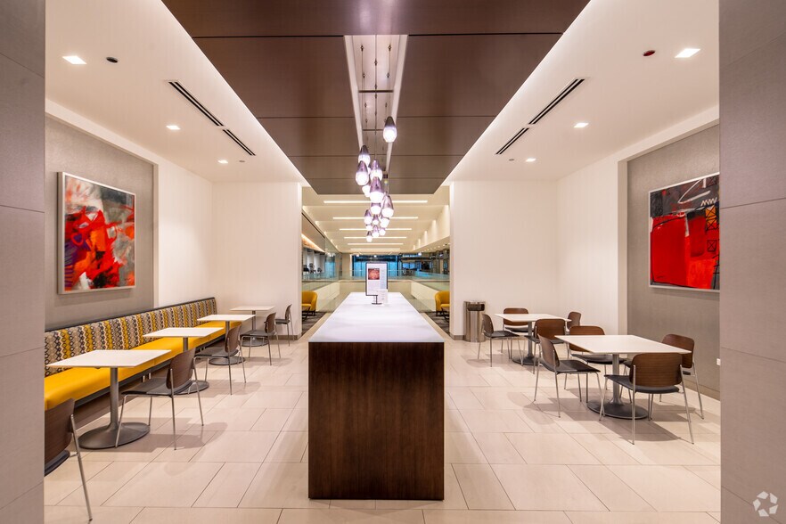 More Photos Of 203 N LaSalle St, Chicago Office For Lease