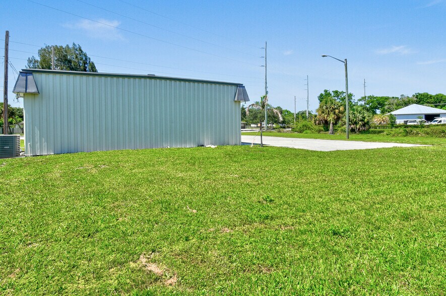More Photos Of 3801 Okeechobee Rd, Fort Pierce Freestanding For Lease