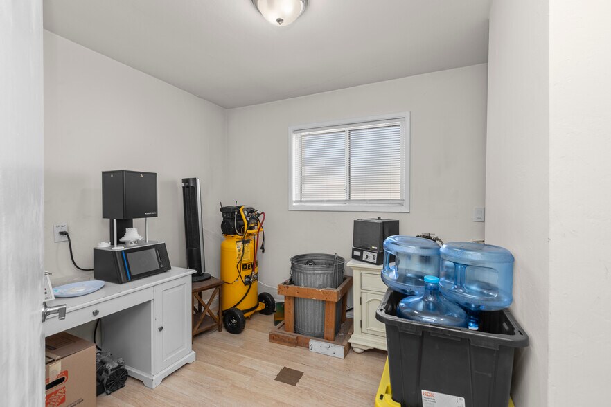 More Photos Of , Escondido Office For Sale
