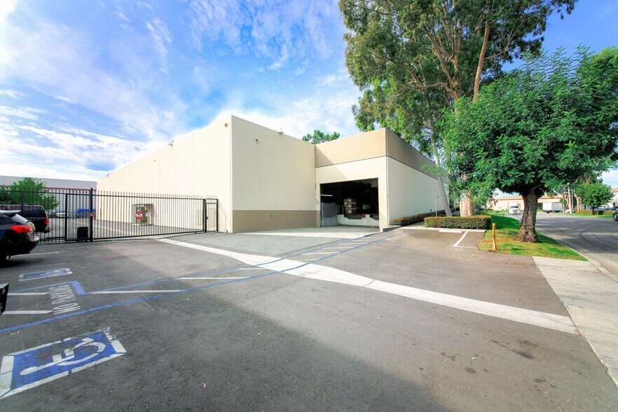 More Photos Of 1490 W Walnut Pky, Compton Warehouse For Sale