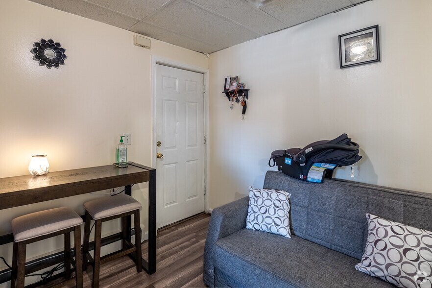 More Photos Of 7704 W John F Kennedy Blvd, North Bergen Storefront Retail Office For Sale