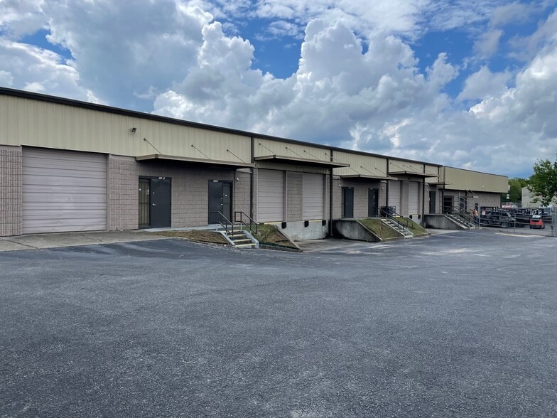 More Photos Of 3100 Mercer University Dr, Macon-Bibb Warehouse For Lease