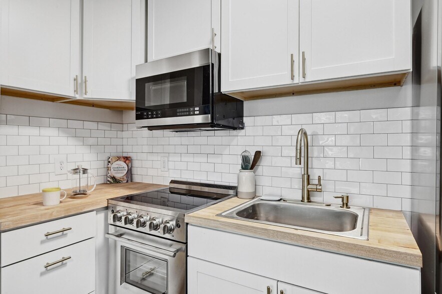 More Photos Of 2802 Whitis Ave, Austin Apartments For Sale