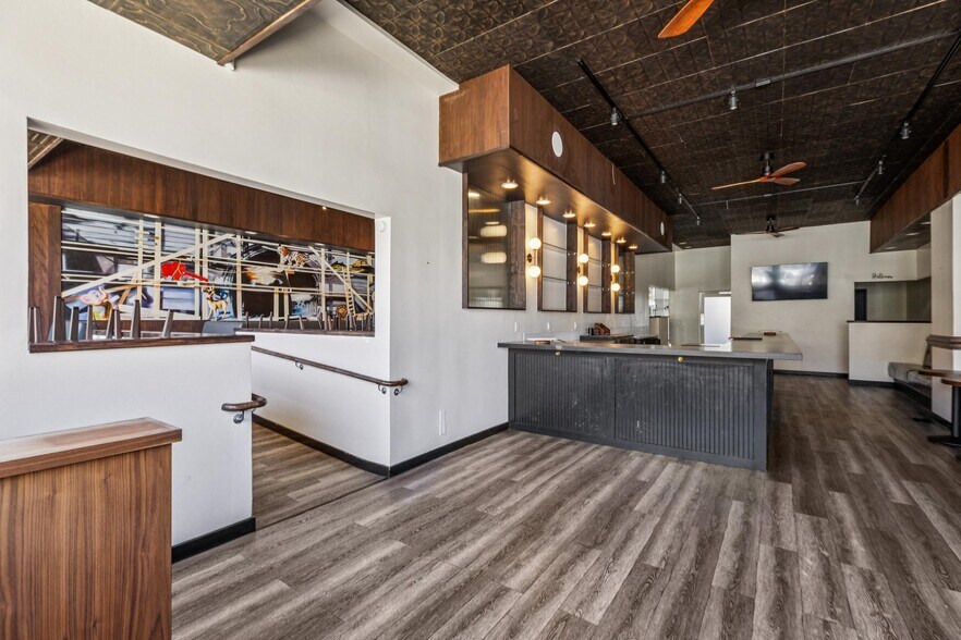 More Photos Of 2525-2533 Ocean Ave, San Francisco Storefront Retail Office For Sale