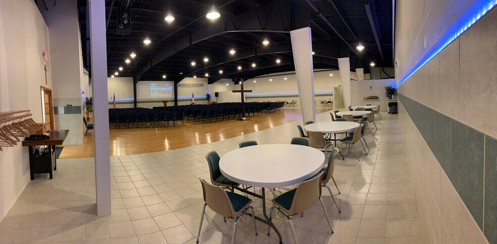 More Photos Of 1307 E Palatine Rd, Arlington Heights Religious Facility For Sale