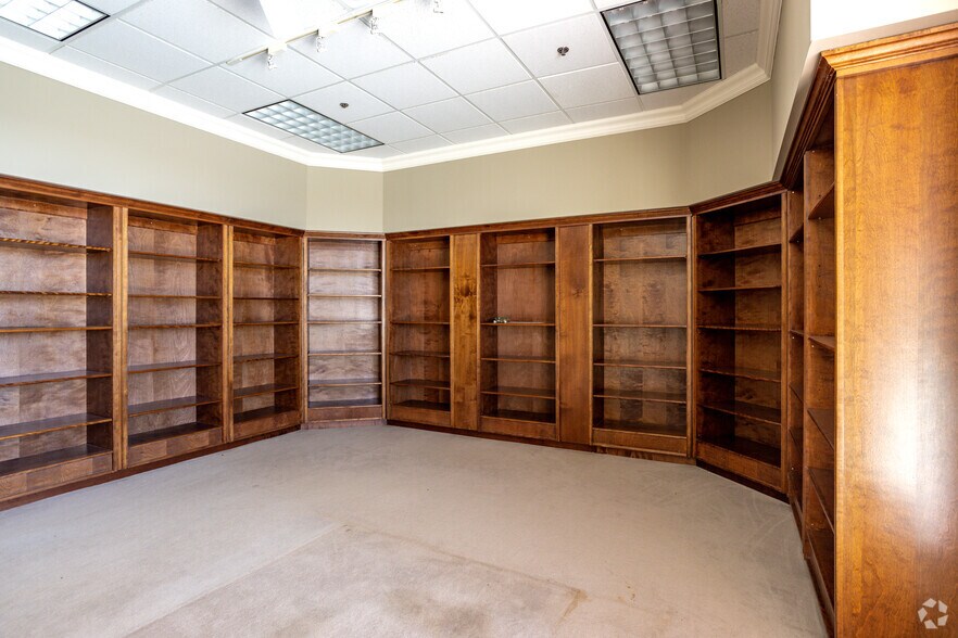 More Photos Of 1270 25th Street Pl SE, Hickory Medical For Lease
