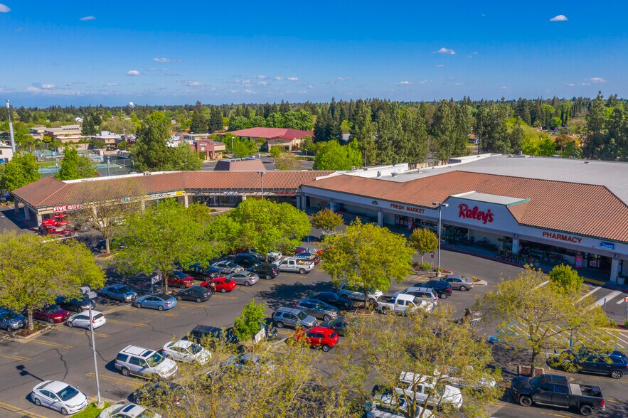 More Photos Of 3518-3572 G St, Merced Unknown For Lease