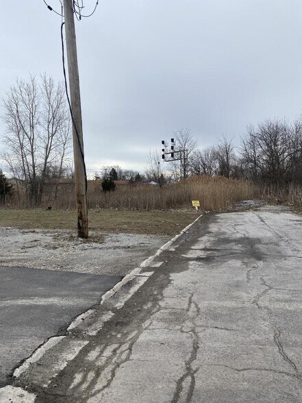 More Photos Of 80 Taft dr, South Holland Land For Sale