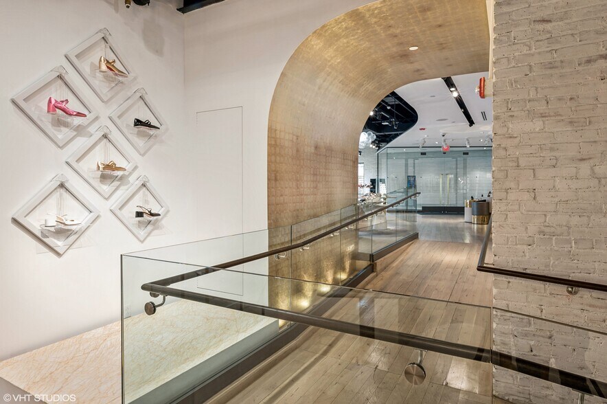 More Photos Of 20 E Elm St, Greenwich Storefront Retail Office For Lease